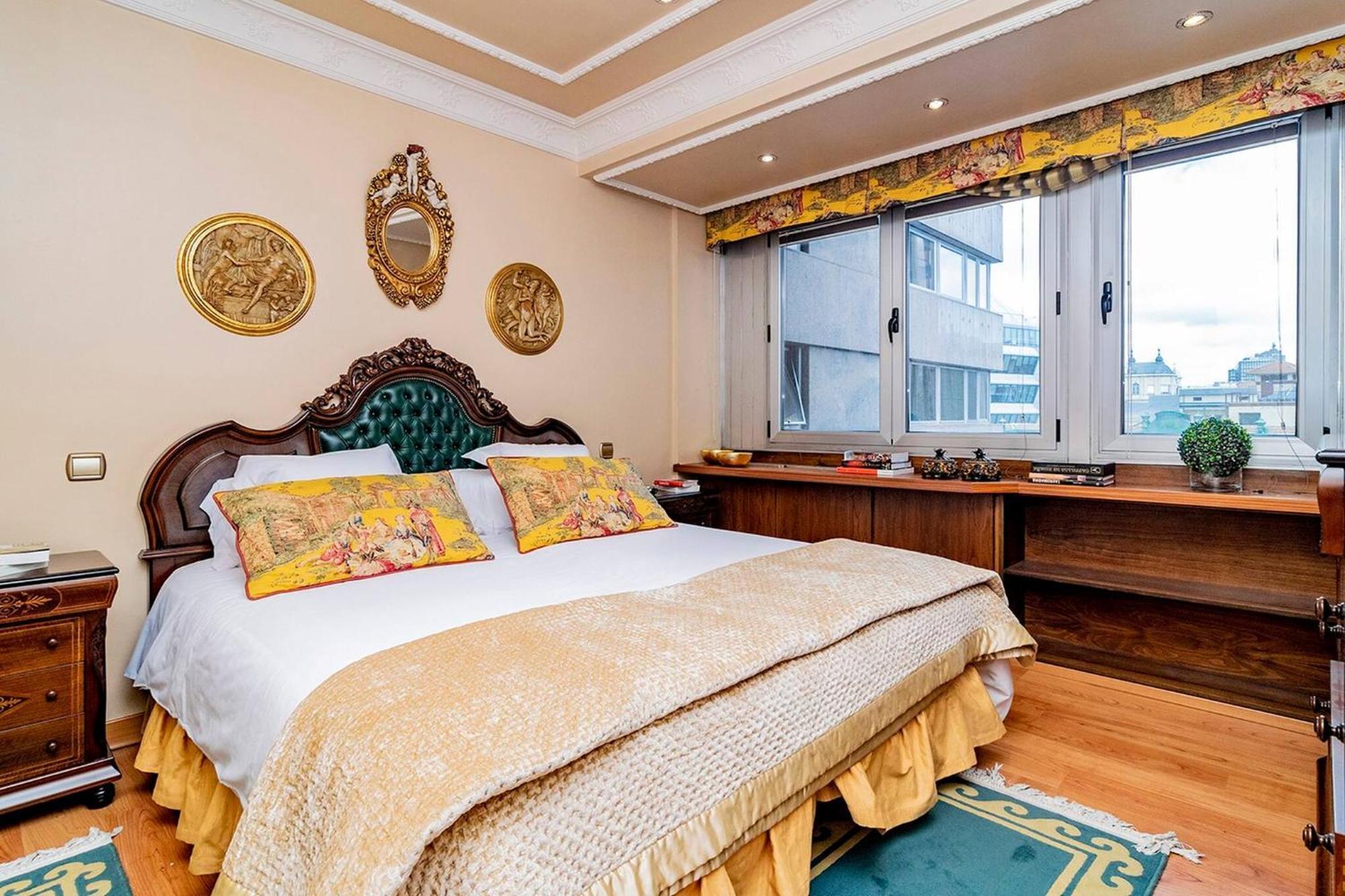 Colon Suites Madrid Exterior photo